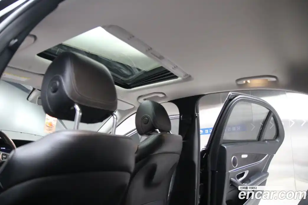 Mercedes-Benz E-Class 2018 2.0 Автомат в Москве № 342787, фото 15