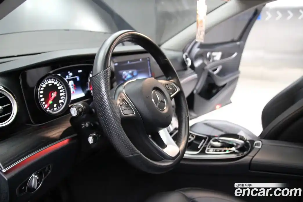 Mercedes-Benz E-Class 2018 2.0 Автомат в Москве № 342787, фото 9