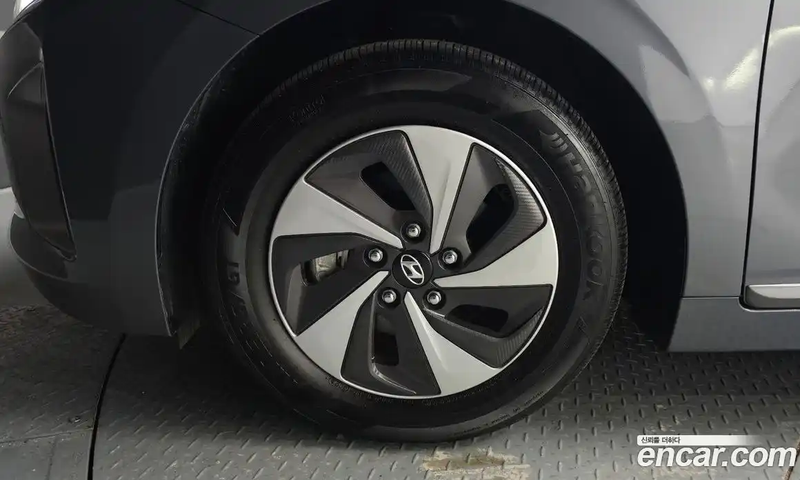 Hyundai Ioniq 2019 1.6 Автомат в Москве № 354822, фото 5