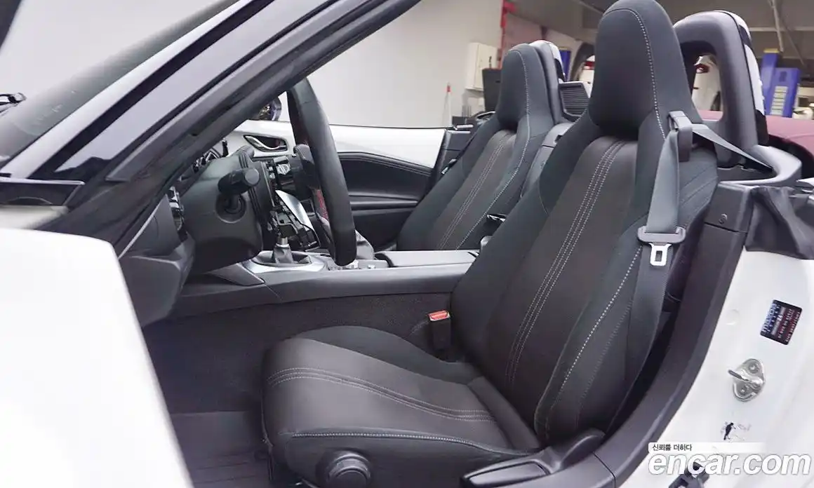 Mazda MX-5 Miata 2021 2.0 Механическая в Москве № 362761, фото 11