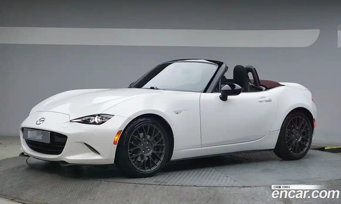 Mazda MX-5 Miata 2021 2.0 Механическая в Москве № 362761, фото 13