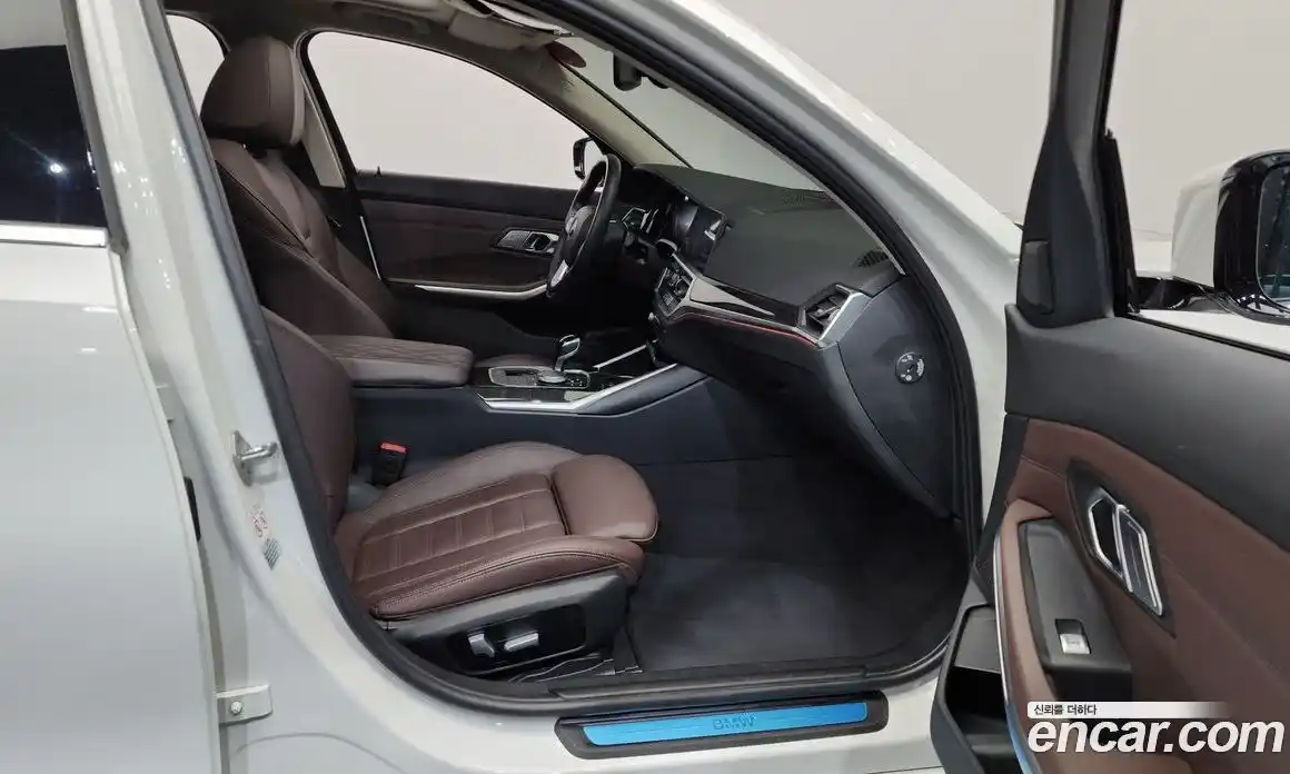 BMW 3-Series 2022 2.0 Автомат в Москве № 386279, фото 11