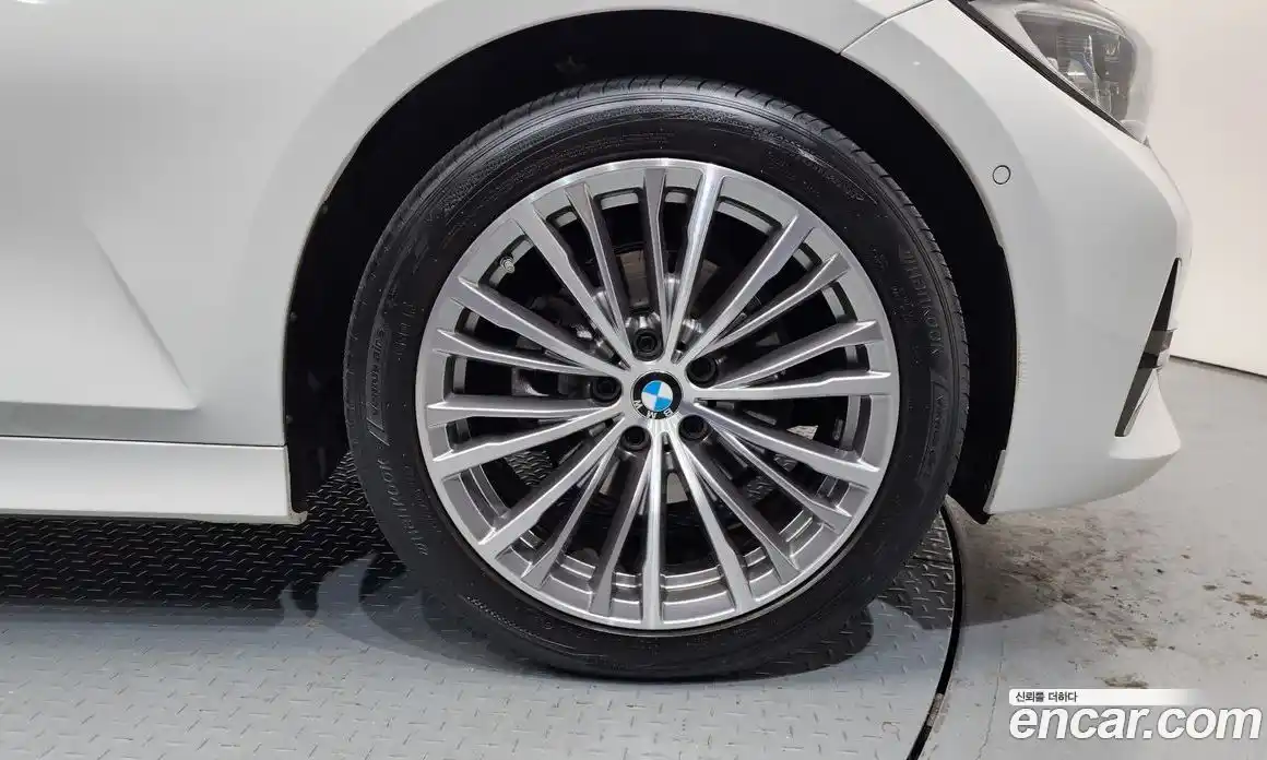 BMW 3-Series 2022 2.0 Автомат в Москве № 386279, фото 5