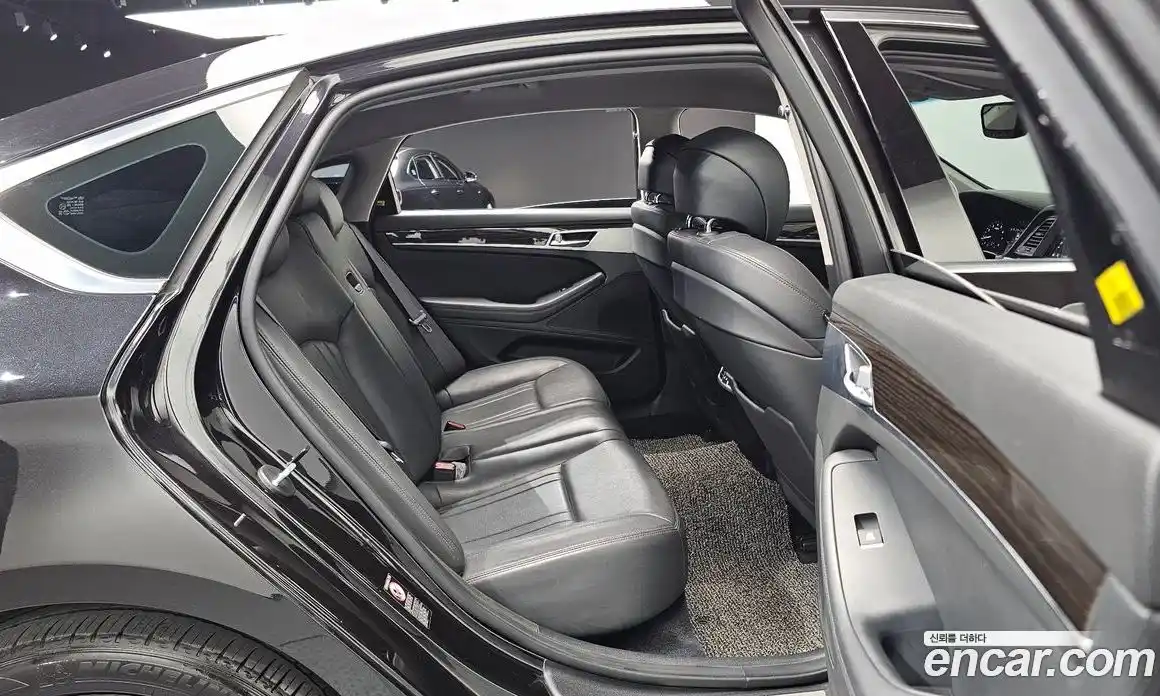Genesis G80 2019 3.3 Автомат в Москве № 419553, фото 13