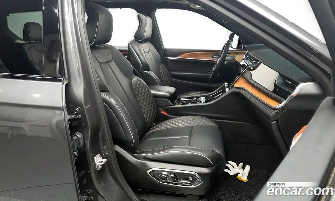 Jeep Cherokee 2023 3.6 Автомат в Москве № 432571, фото 11