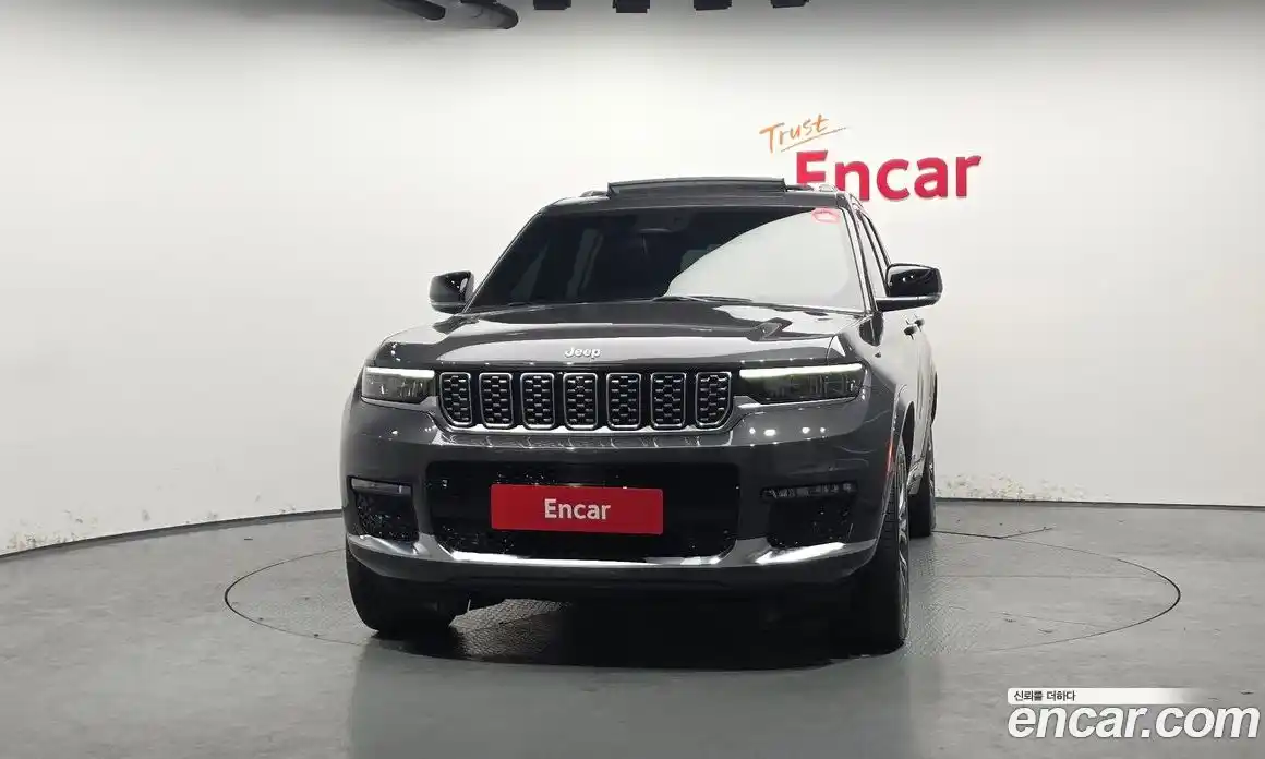 Jeep Cherokee 2023 3.6 Автомат в Москве № 432571, фото 3