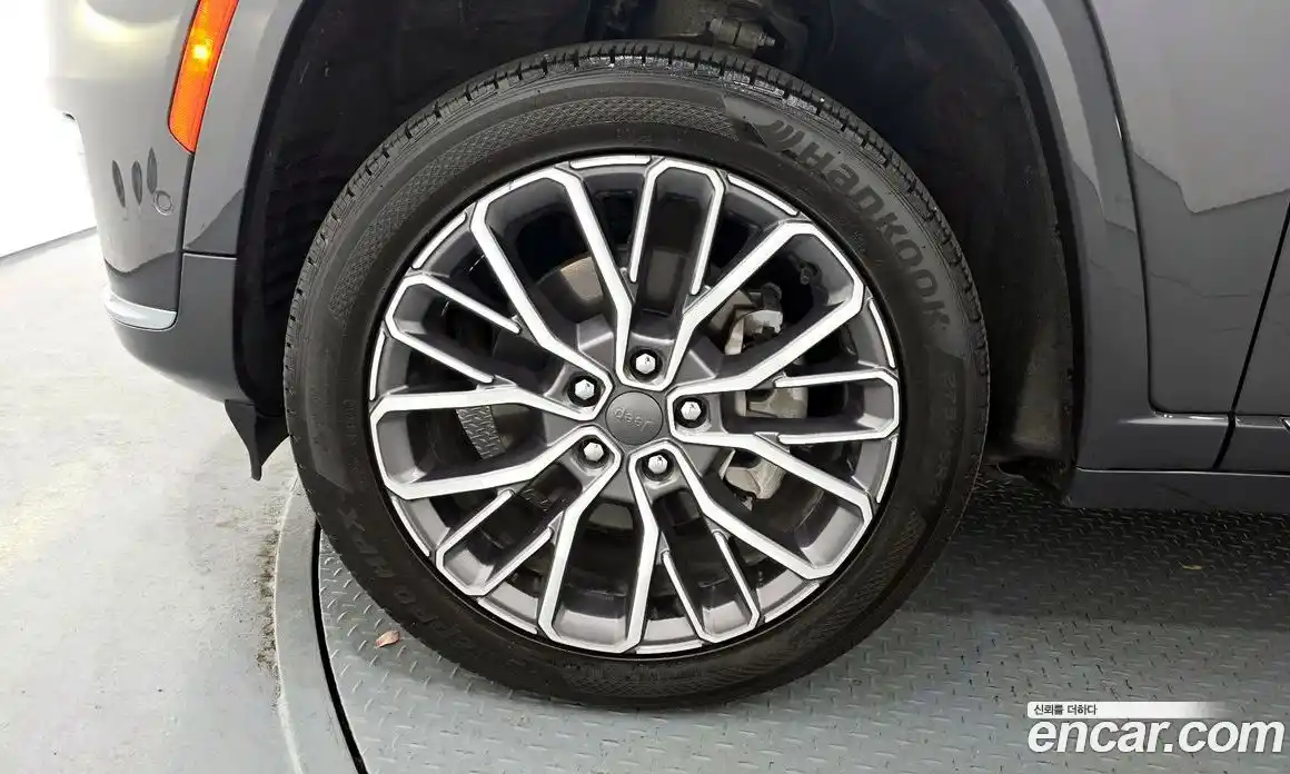 Jeep Cherokee 2023 3.6 Автомат в Москве № 432571, фото 5