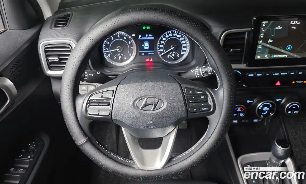 Hyundai Venue 2022 1.6 Автомат в Москве № 44307, фото 14