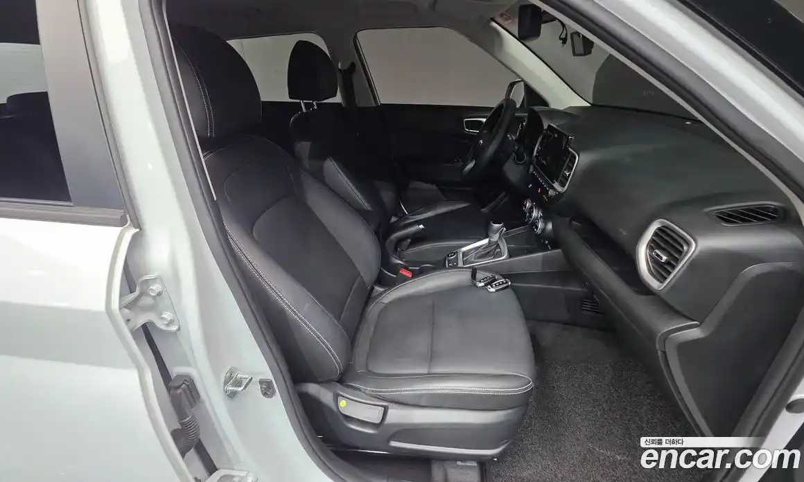 Hyundai Venue 2022 1.6 Автомат в Москве № 44307, фото 10