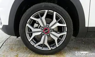 Kia Seltos 2023 1.6 Автомат в Москве № 460690, миниатюра 5