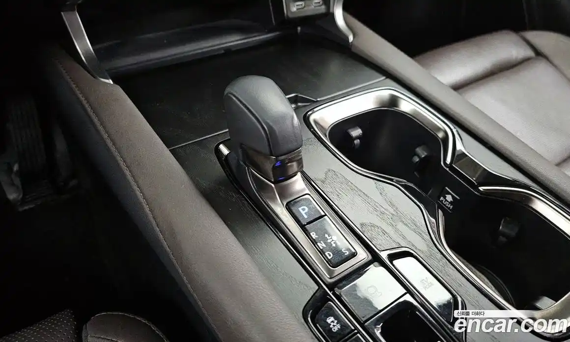 Lexus RX 2024 2.5 Автомат в Москве № 464122, фото 9