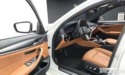 BMW 5-Series 2023 2.0 Автомат в Москве № 464287, миниатюра 11