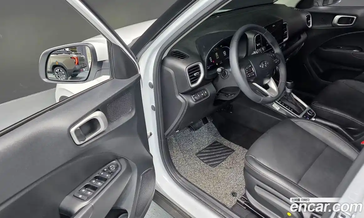 Hyundai Venue 2023 1.6 Автомат в Москве № 10136, фото 11