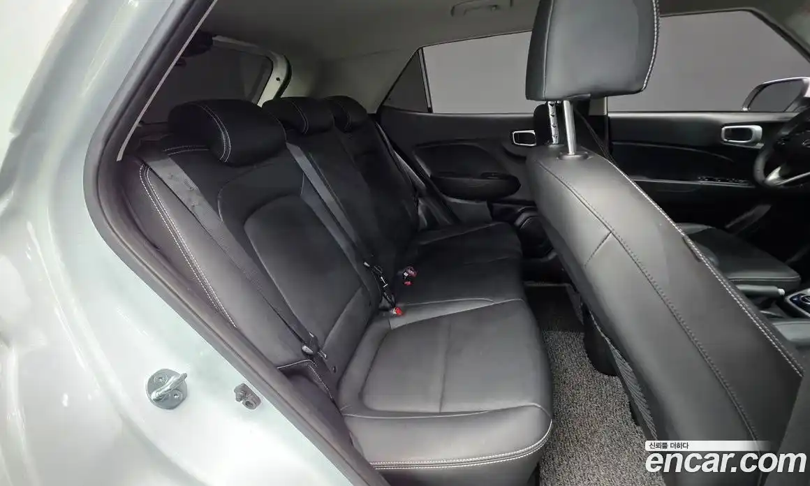 Hyundai Venue 2023 1.6 Автомат в Москве № 10136, фото 19