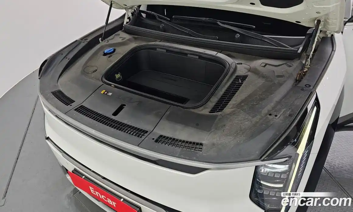 Kia EV9 2024 0.2 Автомат в Москве № 103152, фото 3