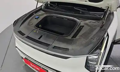 Kia EV9 2024 0.2 Автомат в Москве № 103152, миниатюра 3