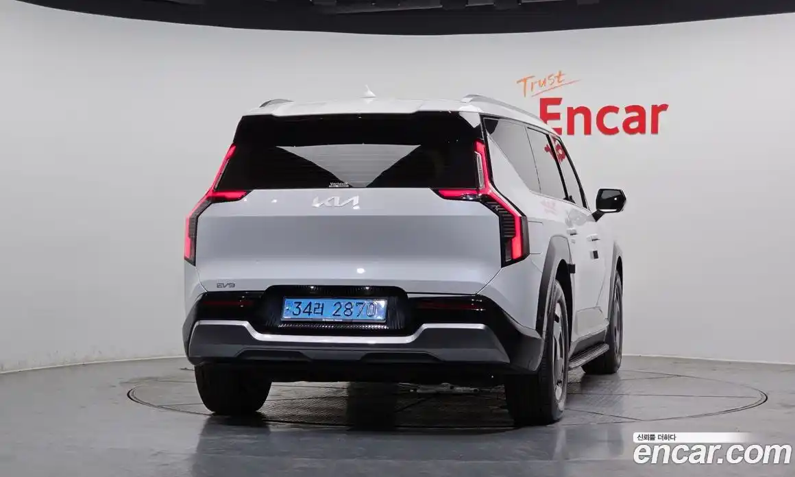 Kia EV9 2024 0.2 Автомат в Москве № 103152, фото 10