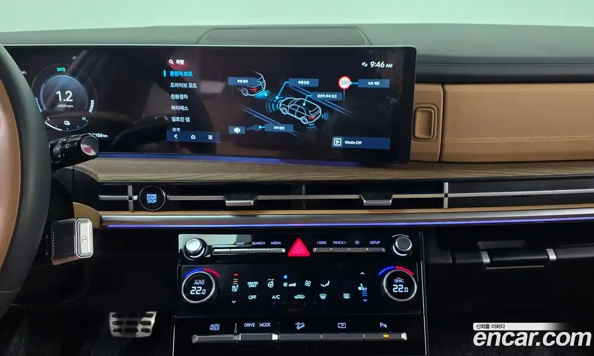 Hyundai Santa Fe 2024 1.6 Автомат в Москве № 108900, фото 17