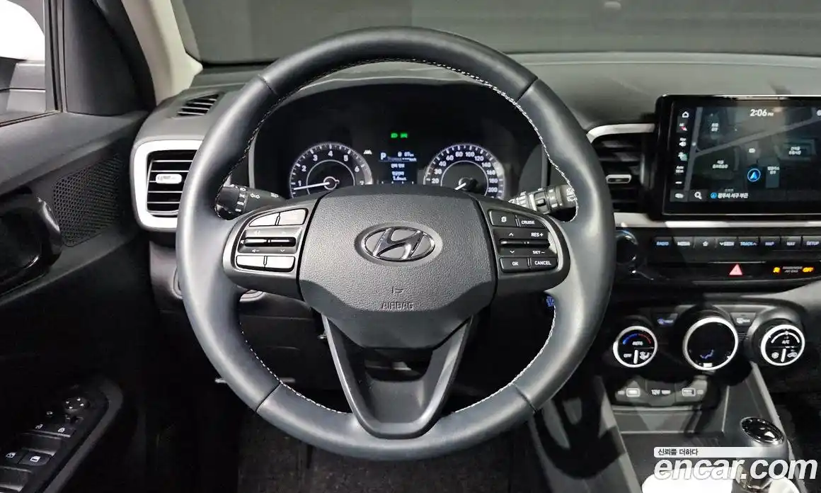 Hyundai Venue 2022 1.6 Автомат в Москве № 110438, фото 14