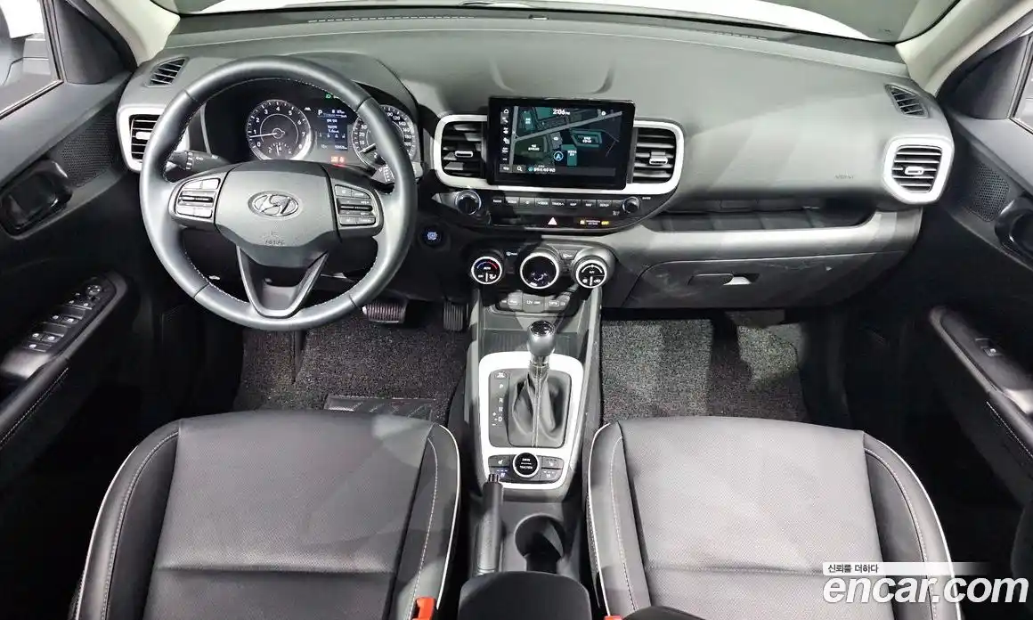 Hyundai Venue 2022 1.6 Автомат в Москве № 110438, фото 7