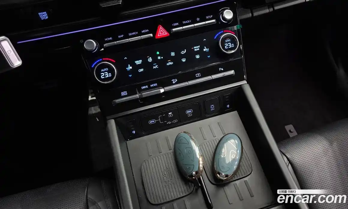 Hyundai Santa Fe 2024 1.6 Автомат в Москве № 112283, фото 18