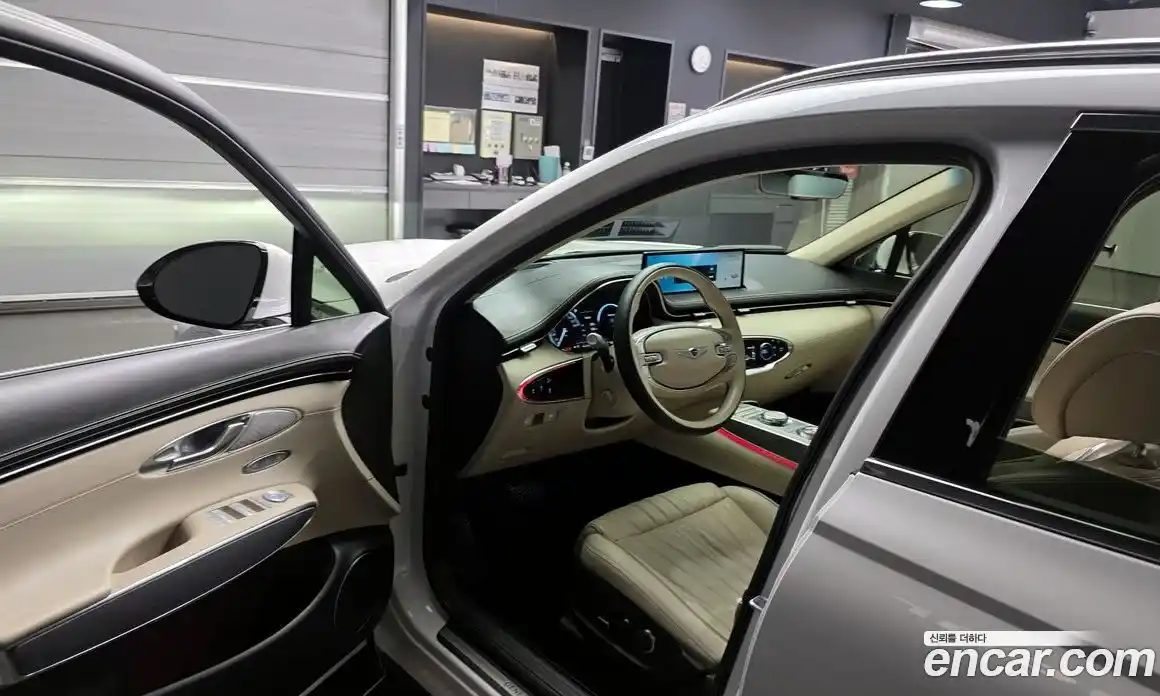 Genesis GV70 2023 2.5 Автомат в Москве № 115211, фото 10