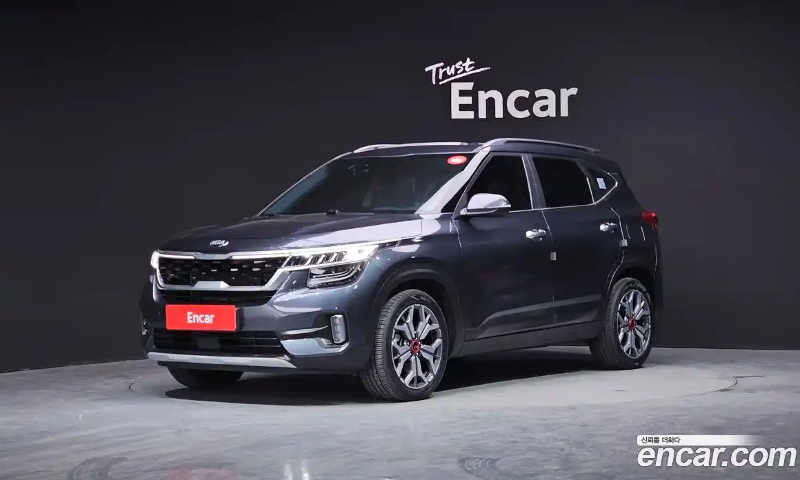 Kia Seltos 2021 1.6 Автомат в Москве № 115459, фото 4