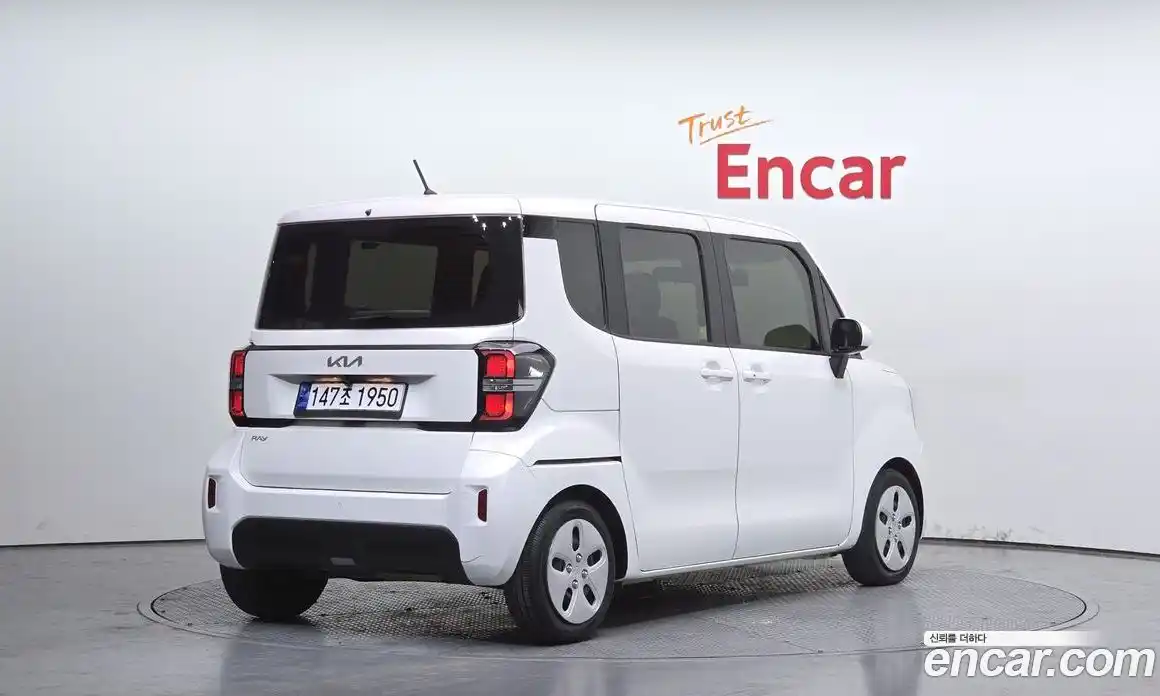 Kia Ray 2023 1.0 Автомат в Москве № 120360, фото 13