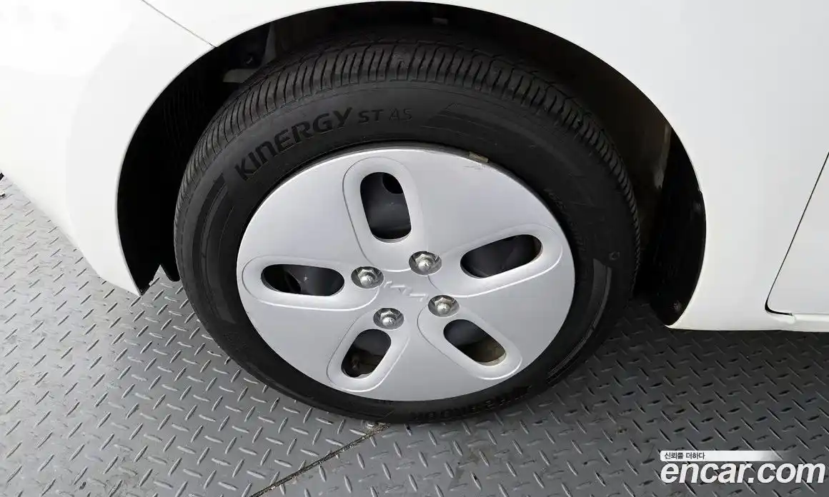 Kia Ray 2023 1.0 Автомат в Москве № 120360, фото 19