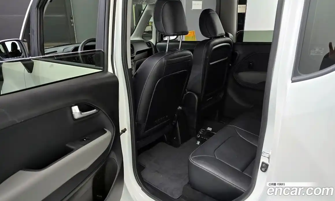 Kia Ray 2023 1.0 Автомат в Москве № 120360, фото 20