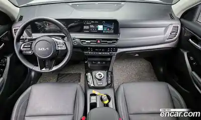Kia Seltos 2024 1.6 Автомат в Москве № 120571, миниатюра 3
