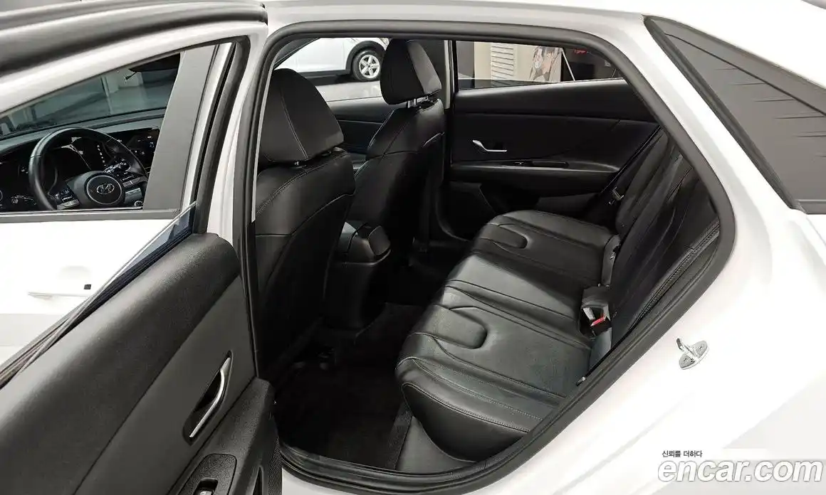 Hyundai Avante 2022 1.6 Автомат в Москве № 126423, фото 20