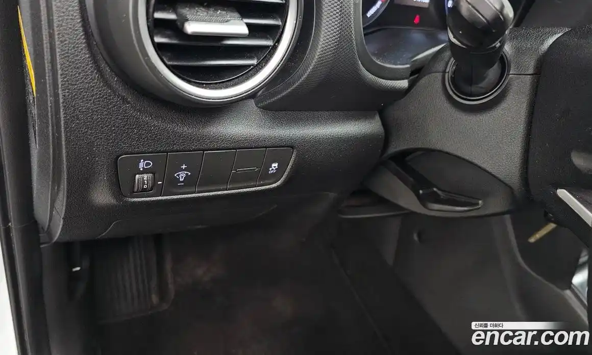 Hyundai Kona 2018 1.6 Автомат в Москве № 126822, фото 17