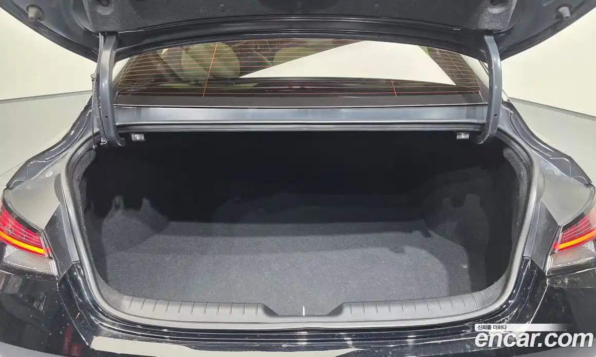 Hyundai Avante 2023 1.6 Автомат в Москве № 126992, фото 15