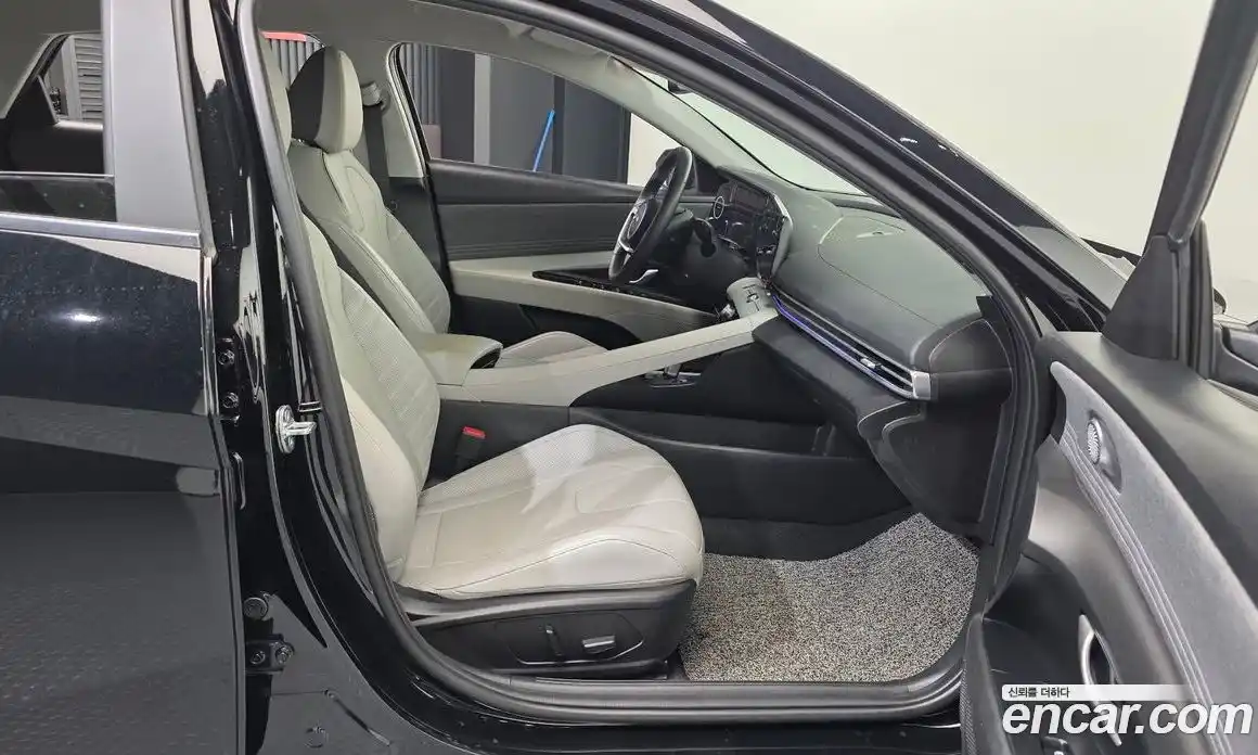 Hyundai Avante 2023 1.6 Автомат в Москве № 126992, фото 16