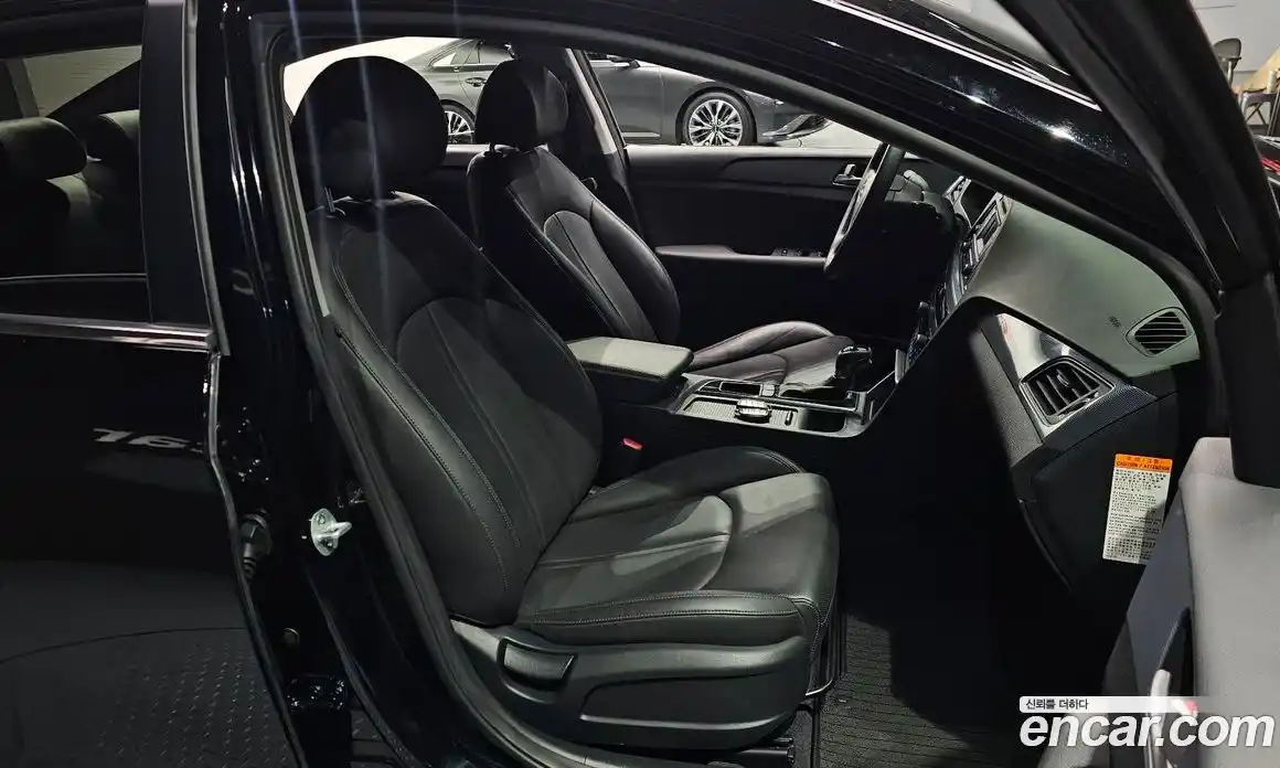 Hyundai Sonata 2016 2.0 Автомат в Москве № 127190, фото 12