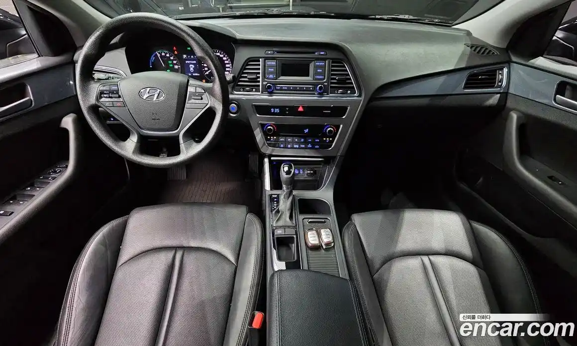 Hyundai Sonata 2016 2.0 Автомат в Москве № 127190, фото 13