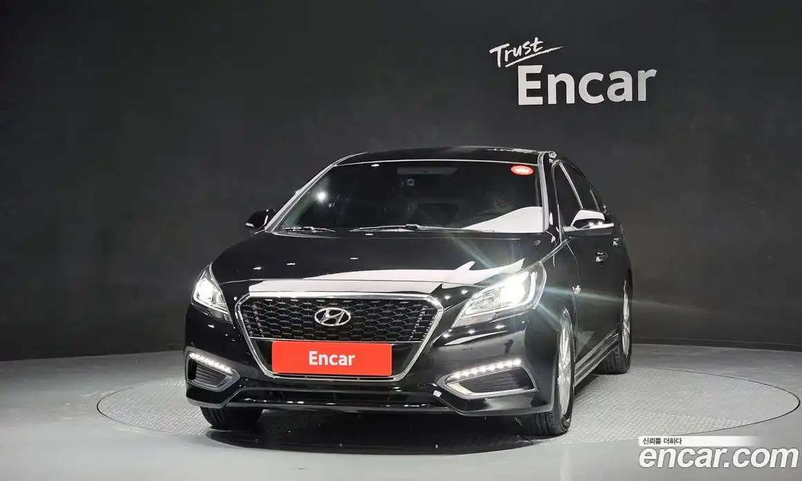 Hyundai Sonata 2016 2.0 Автомат в Москве № 127190, фото 15