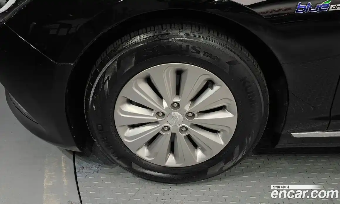 Hyundai Sonata 2016 2.0 Автомат в Москве № 127190, фото 20