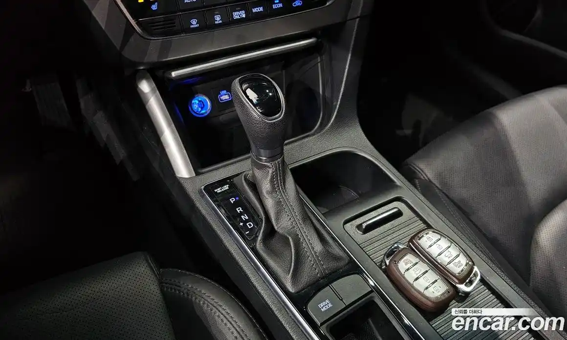 Hyundai Sonata 2016 2.0 Автомат в Москве № 127190, фото 4