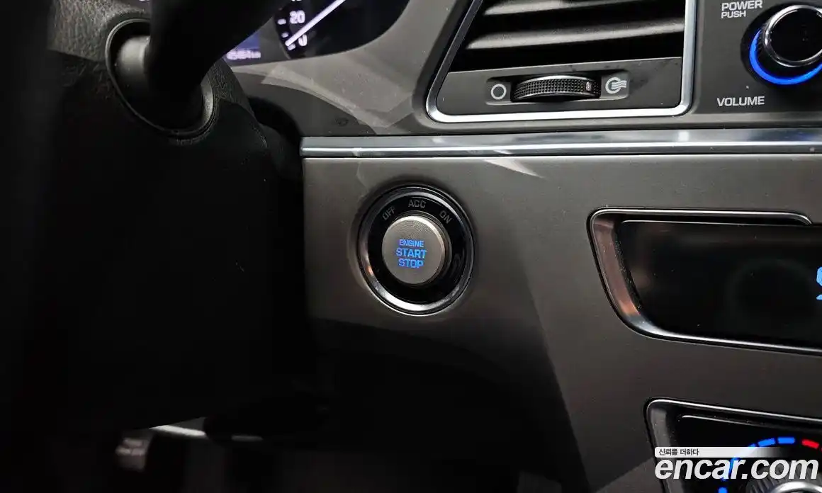 Hyundai Sonata 2016 2.0 Автомат в Москве № 127190, фото 6