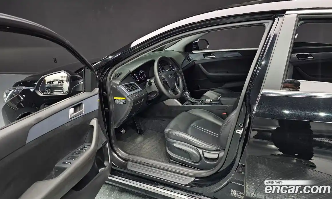 Hyundai Sonata 2016 2.0 Автомат в Москве № 127190, фото 8