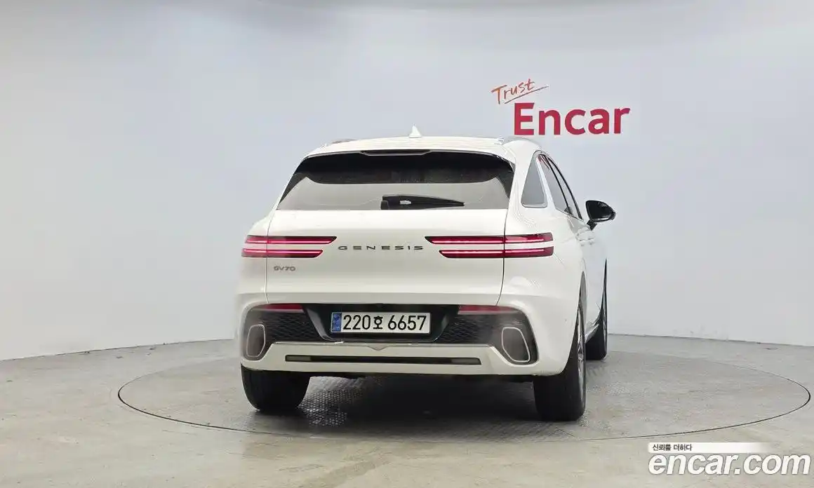 Genesis GV70 2023 2.5 Автомат в Москве № 12866, фото 11