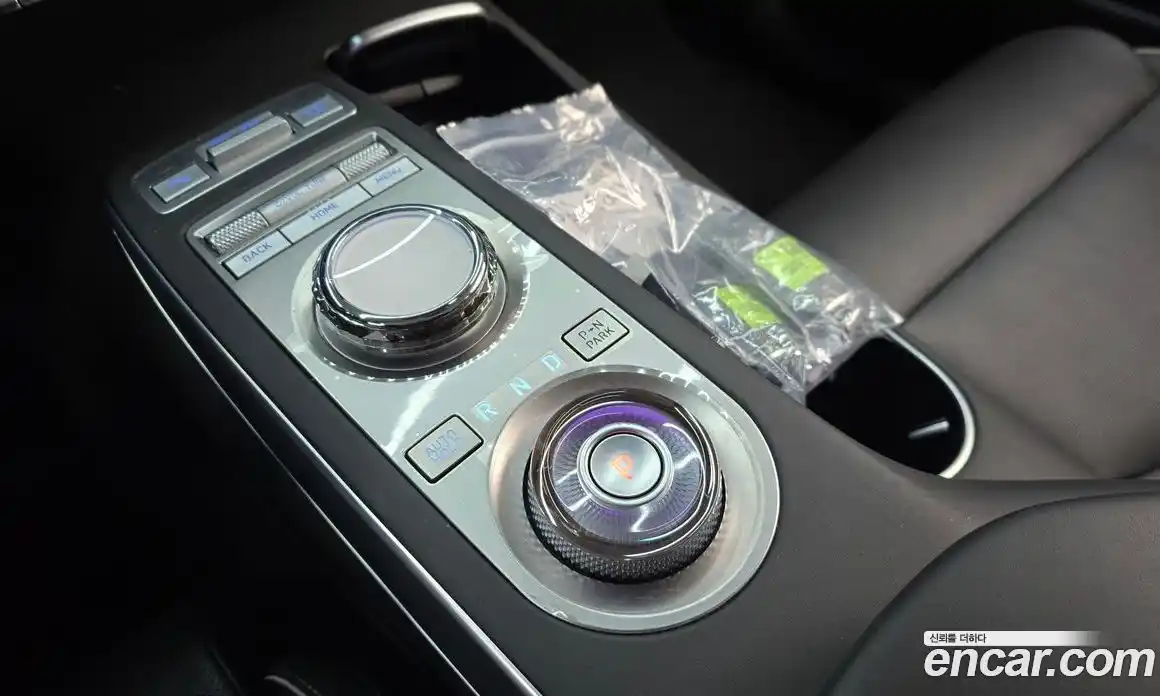 Genesis GV70 2023 2.5 Автомат в Москве № 12866, фото 15