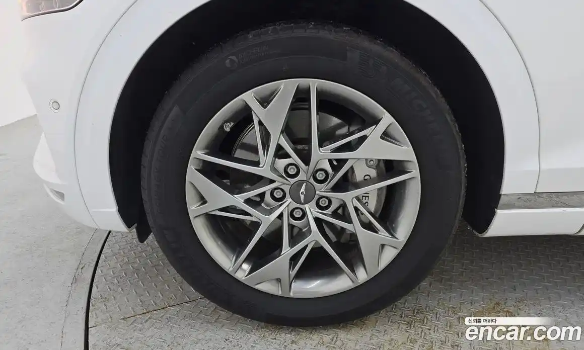 Genesis GV70 2023 2.5 Автомат в Москве № 12866, фото 18