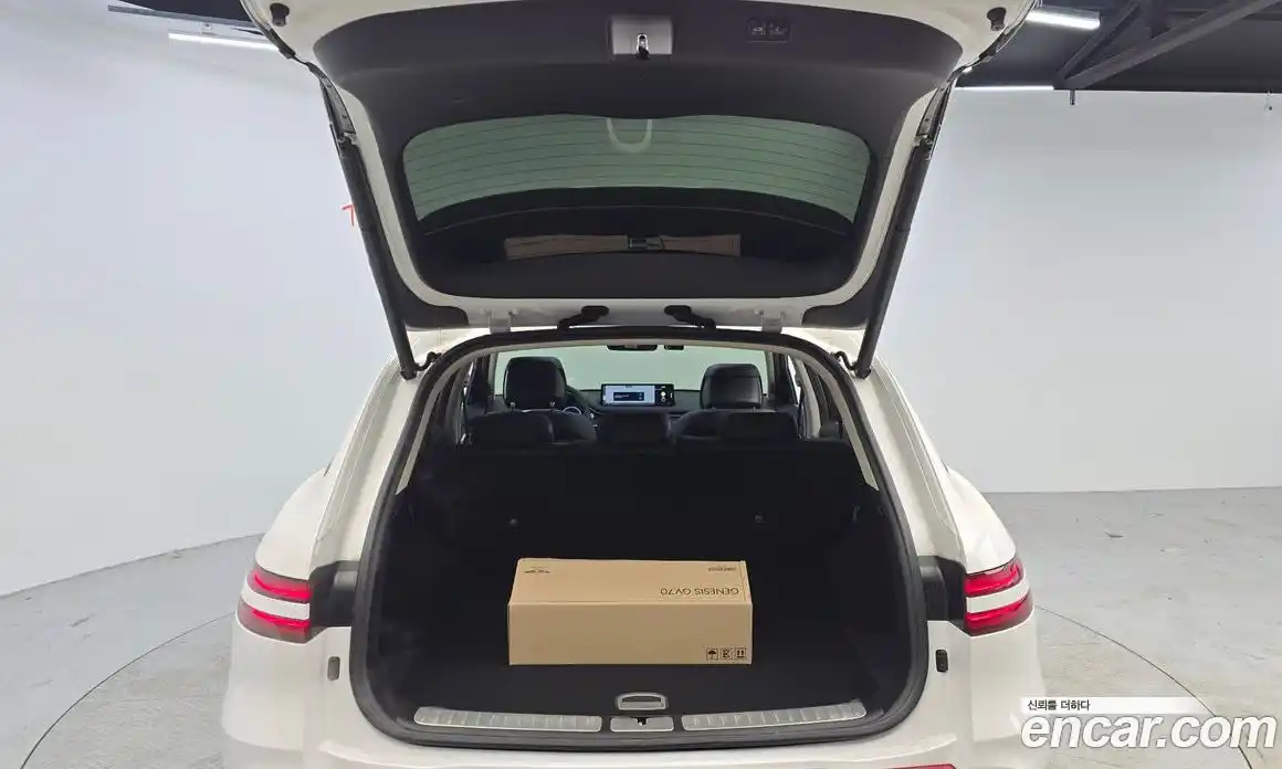 Genesis GV70 2023 2.5 Автомат в Москве № 12866, фото 7