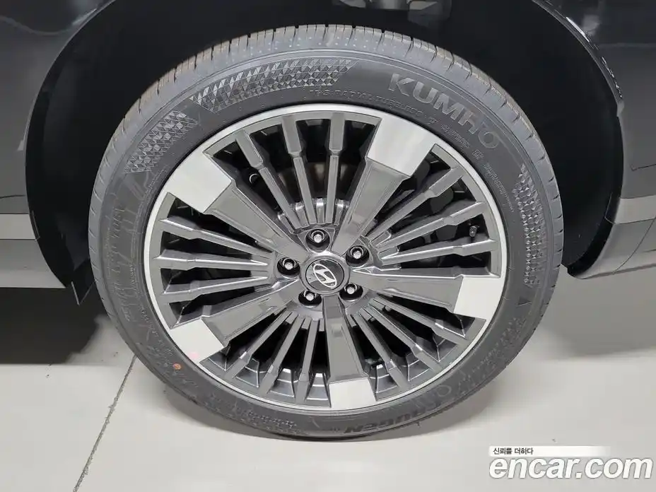 Hyundai Santa Fe 2025 1.6 Автомат в Москве № 129454, фото 5