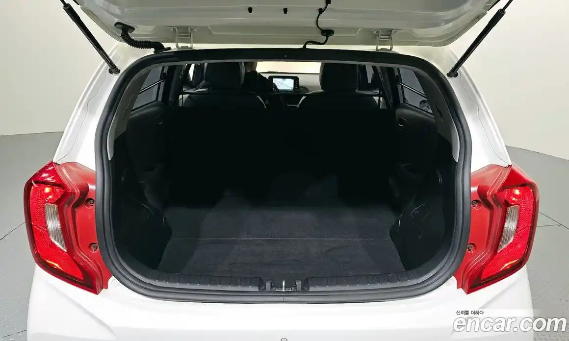 Kia Morning 2021 1.0 Автомат в Москве № 131578, фото 20