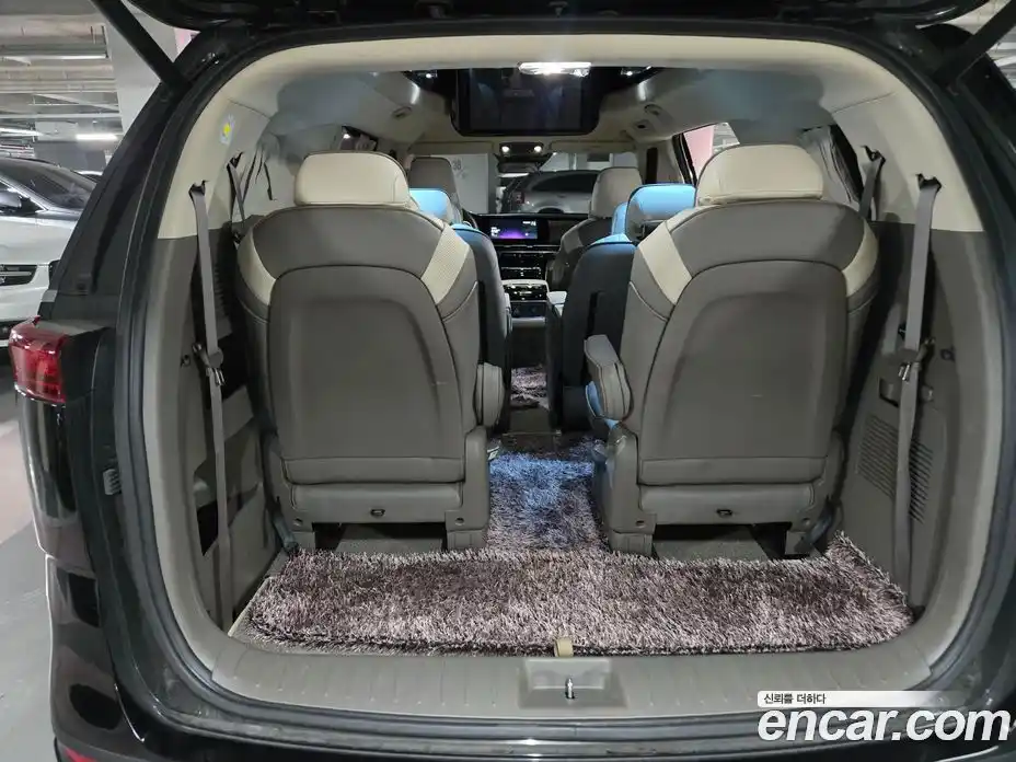 Kia Canival 2023 3.5 Автомат в Москве № 131592, фото 16