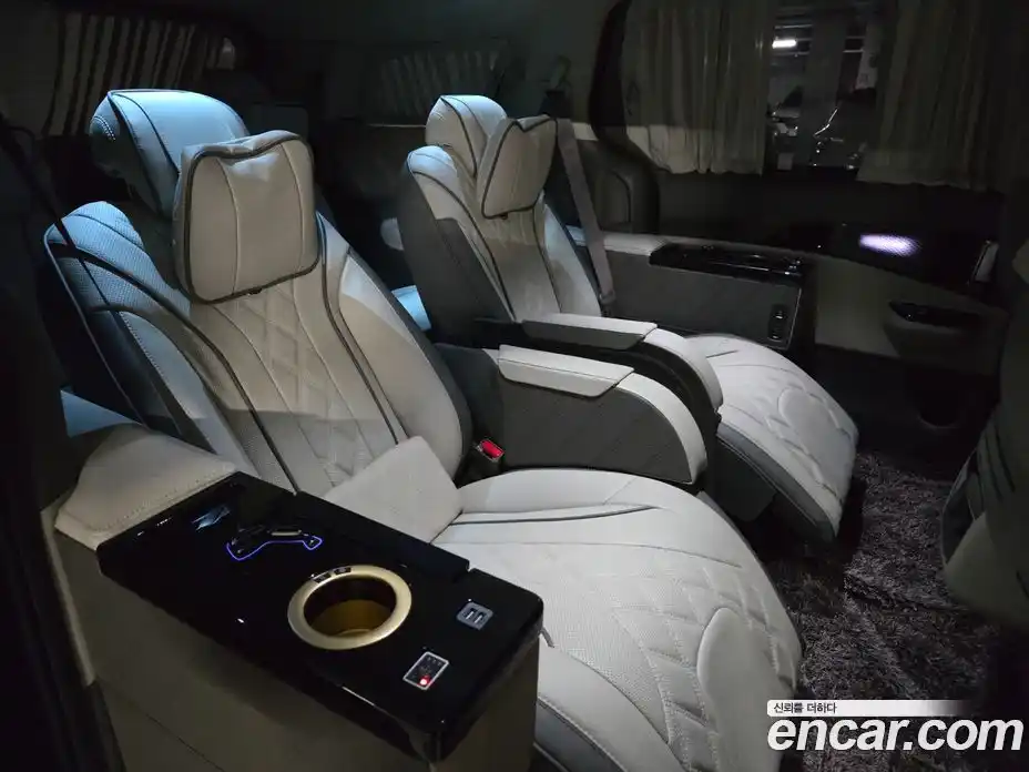 Kia Canival 2023 3.5 Автомат в Москве № 131592, фото 18